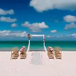 Courtyard By Marriott Nassau Downtown/Junkanoo Beach